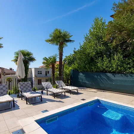 Palme Hill With A Pool Apartment Opatija